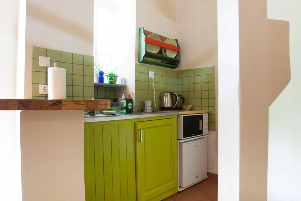 Traditional Studio Apt Central Атина Екстериор снимка